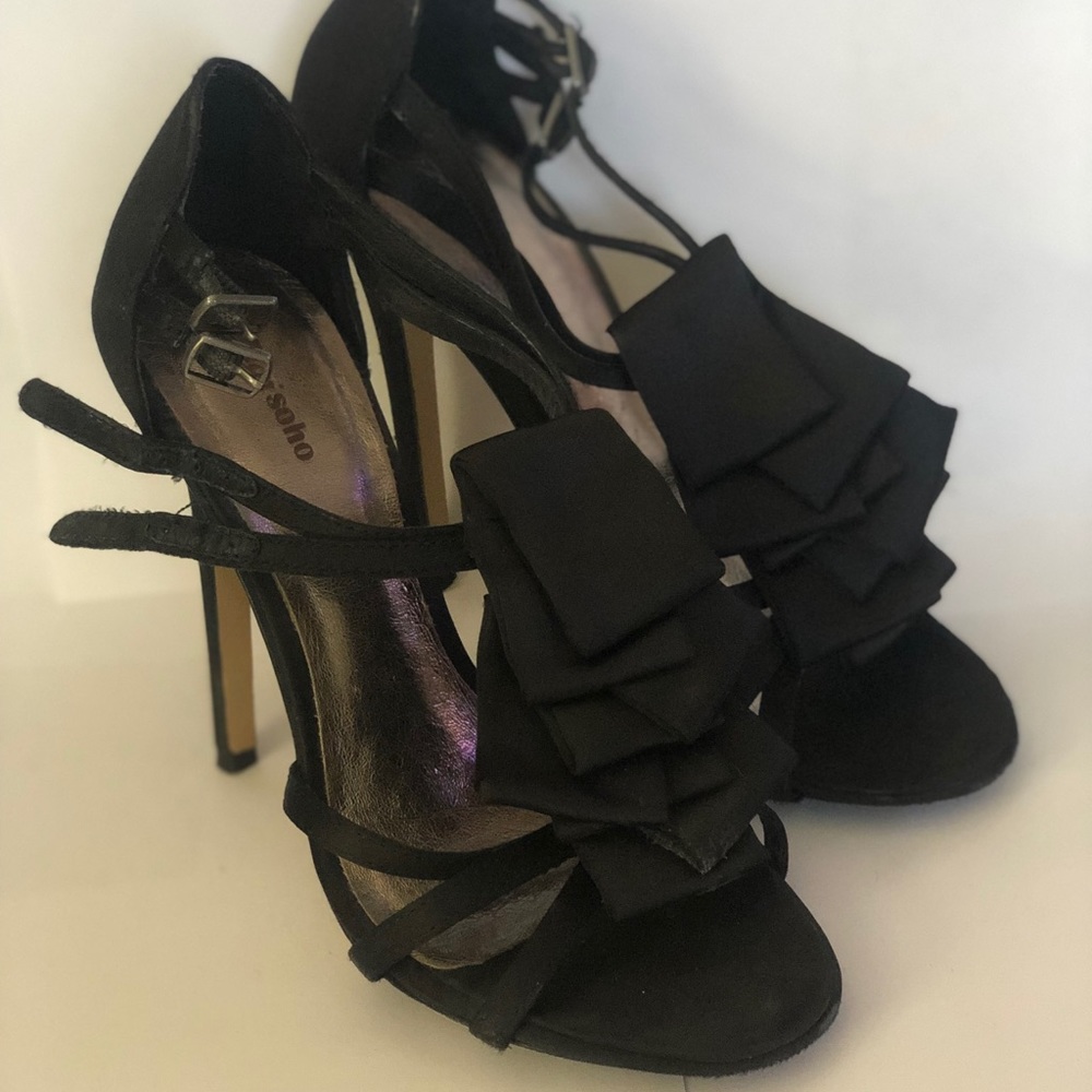 Black tuxedo heels size 6